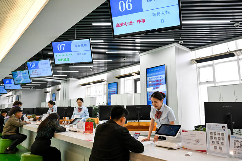 伟大复兴势不可挡——以习为核心的党中央2025年治国理政纪实